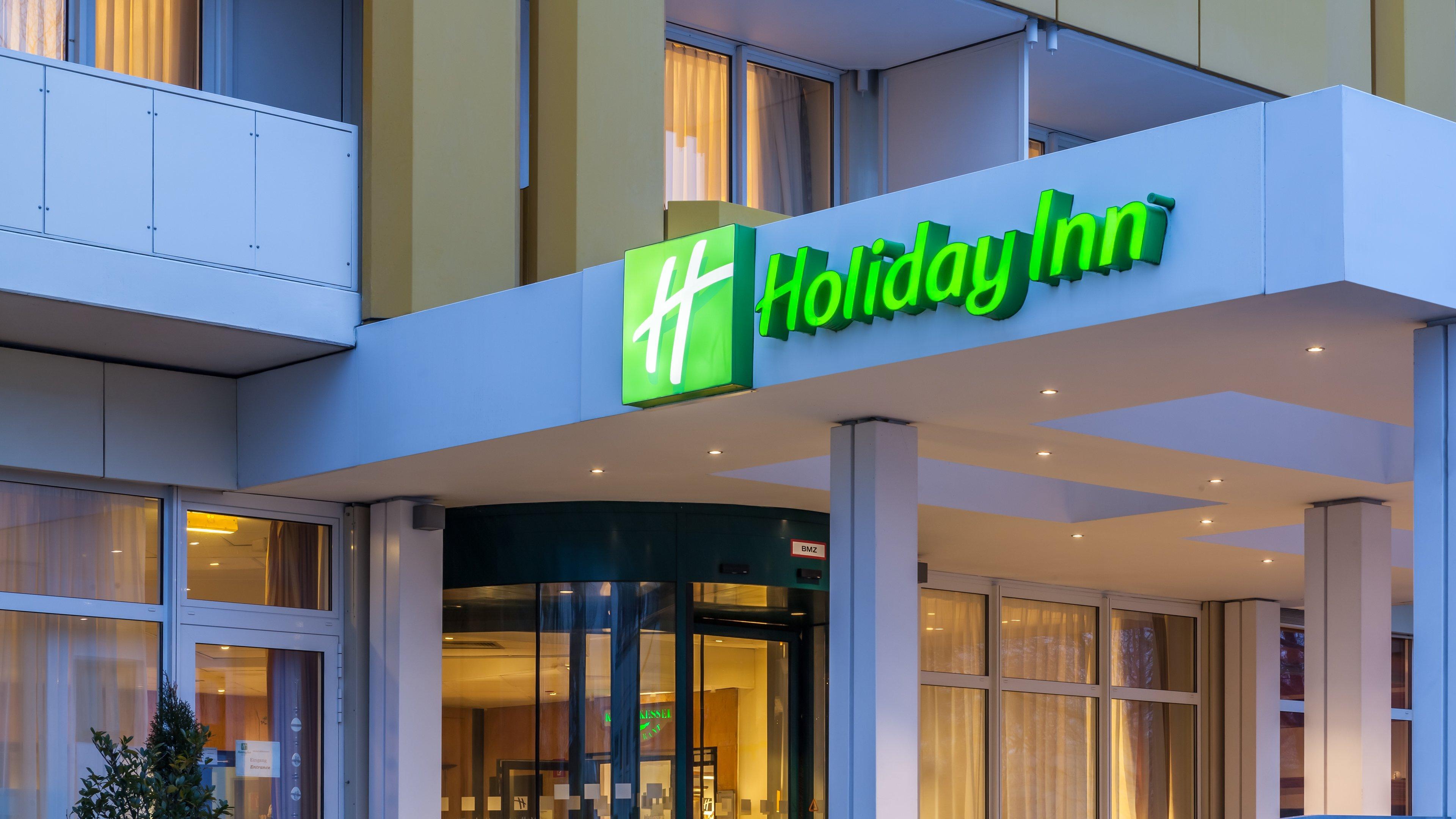 Holiday Inn München Süd, an IHG Hotel Exterior foto